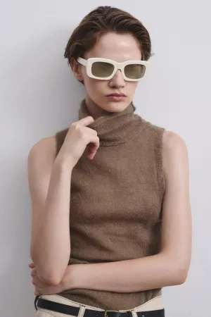 "Spicy" Rectangle Sunglasses in Milk w/Mirror Lens